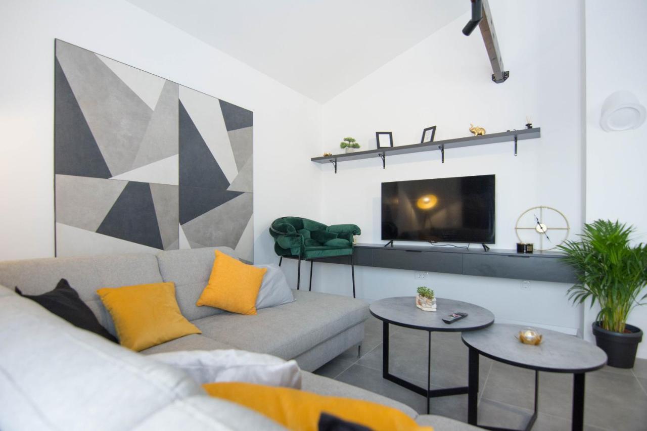 Stina Apartment Biograd Na Moru Exterior foto